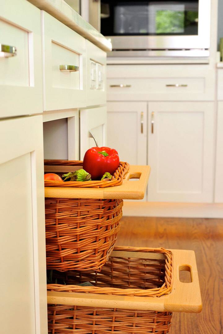 Base Pull-Out Basket Cabinet