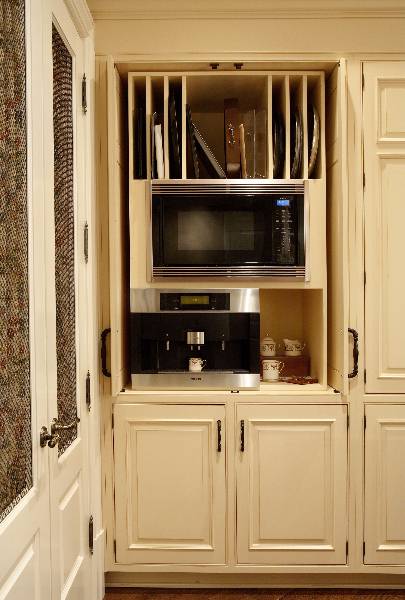 Pocket Doors and Tray Partitions